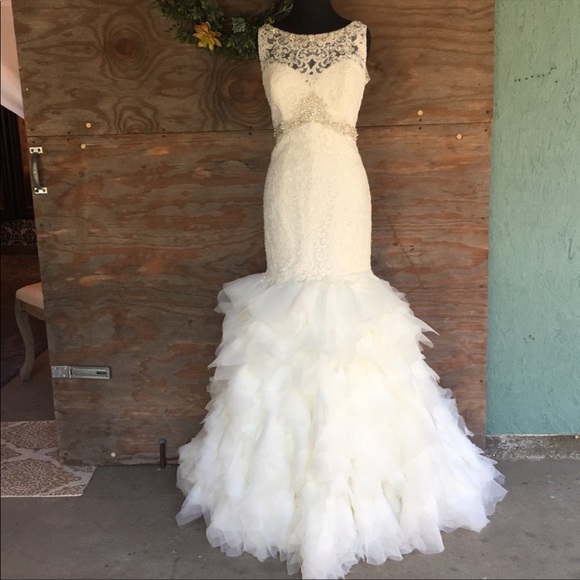 • Mori Lee wedding dress New - Picture 3 of 14